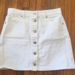 White denim button up skirt